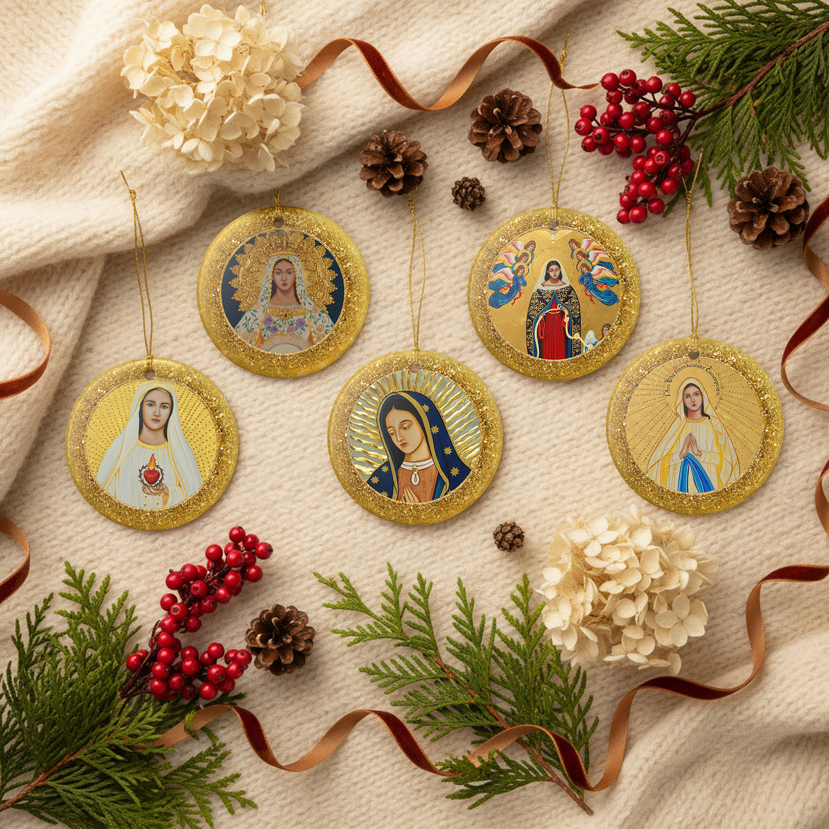 Golden Marian Ornaments Pack